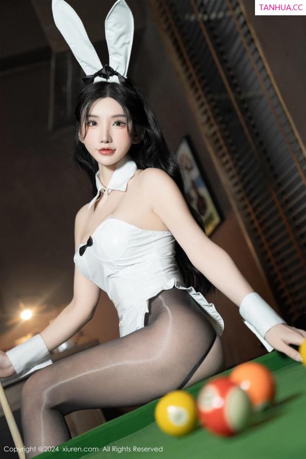 周于希dummy  [XiuRen]高清写真图 2024.03.29 No.8318 周于希Sally 性感兔女郎第19张图片